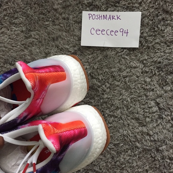 SOLD! NWT  Adidas Ultra Boost Nice Kicks Woodstock - Picture 7 of 8